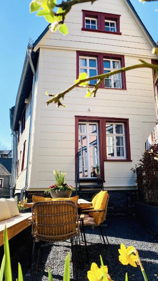 Villa Monschau-Auszeit: Historisch Wohnen Direkt Am Bach Esterno foto